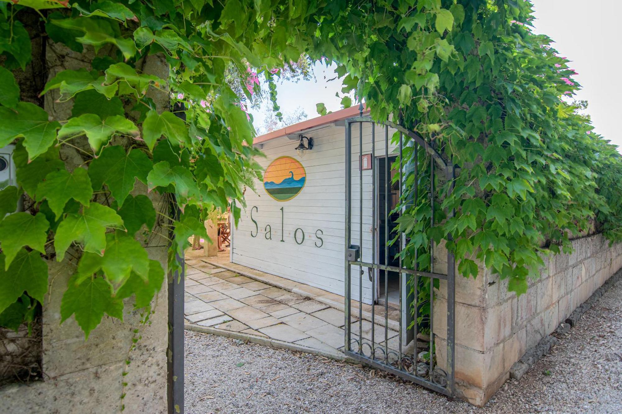 Bio Agriturismo Salos Алимини Экстерьер фото